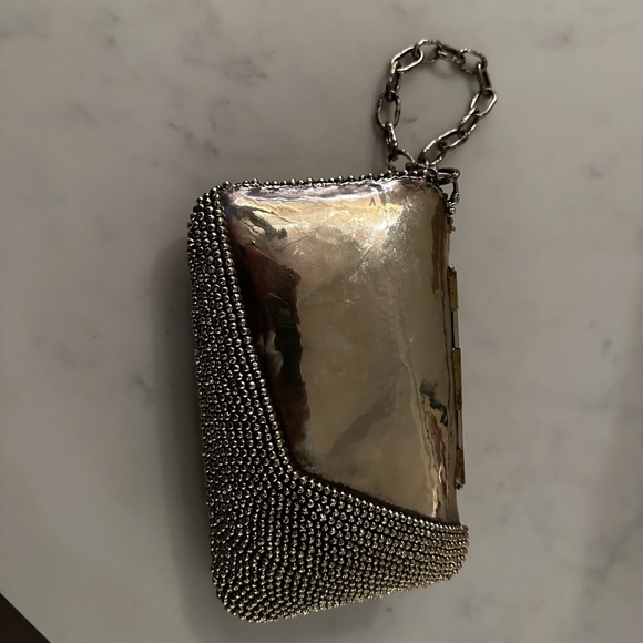 Anndra Neen Clutch - Picture 2 of 5